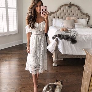 Astr The Label Lace Off the Shoulder Midi Dress
